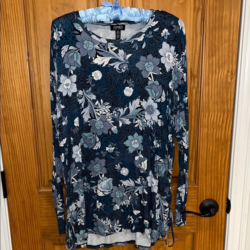 Jones New York Floral Long Sleeve Dress - Blue and White Large